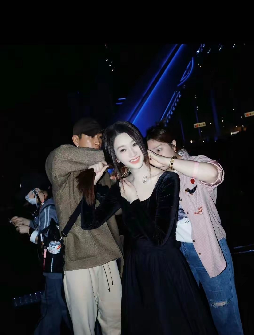 李小冉，我P都不敢P这么白