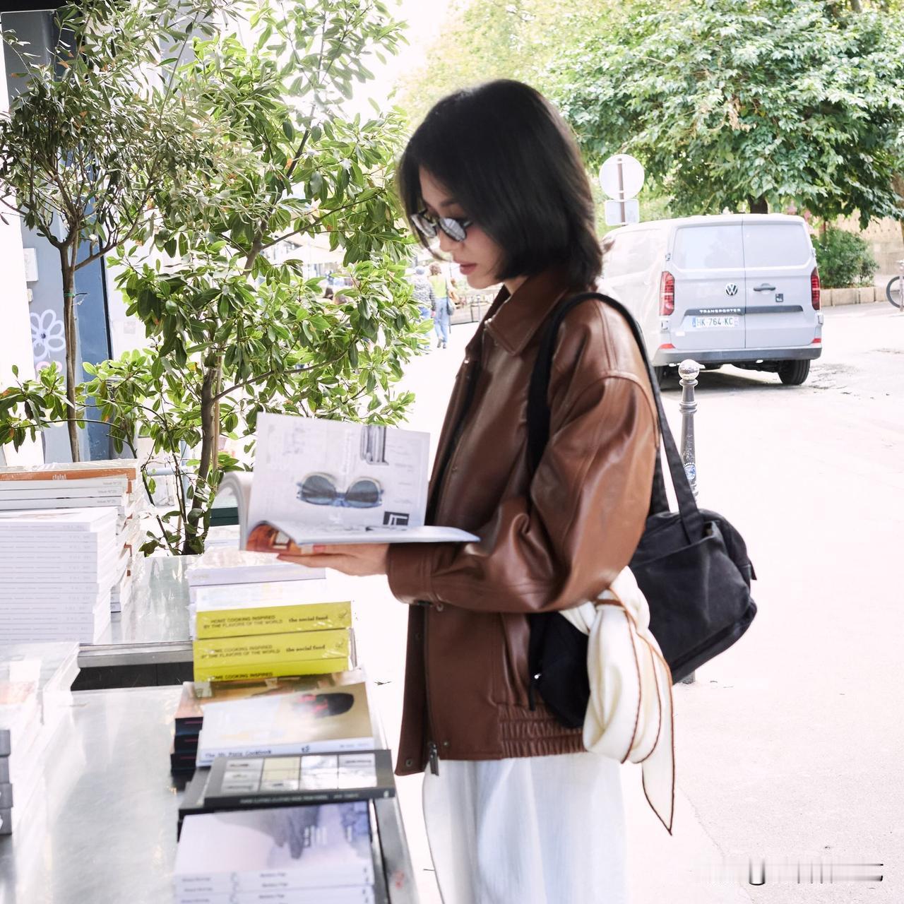 12日，演员宋慧乔在个人Instagram上传了多张照片。公开的照片中，宋慧乔现