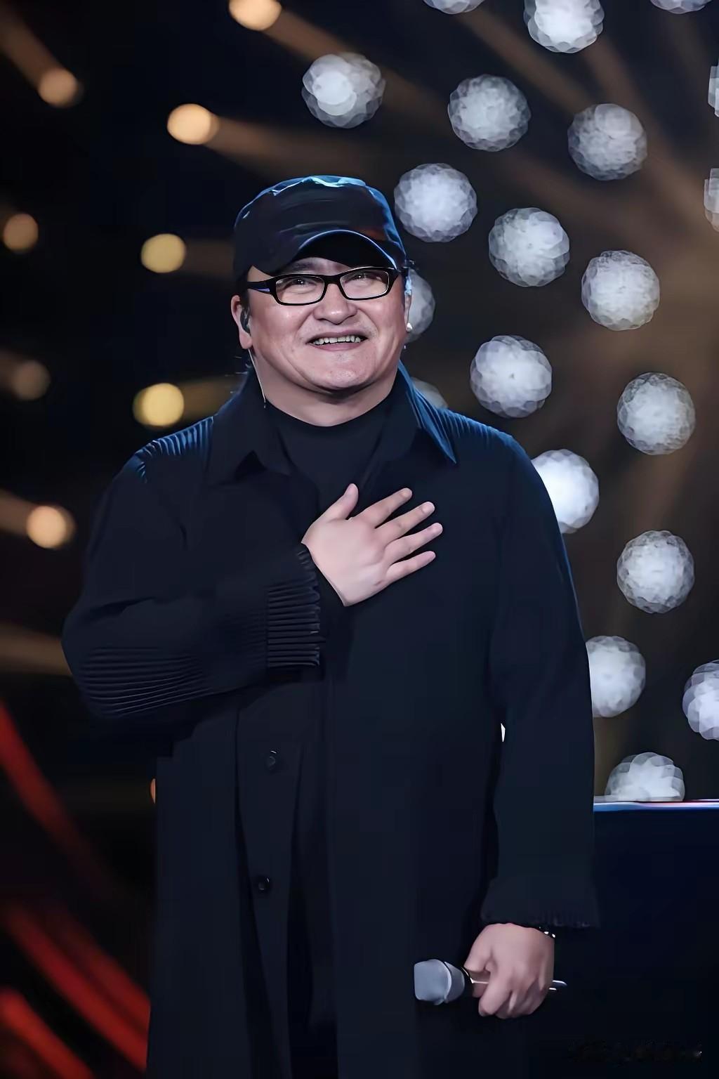 中国人讲盖棺定论，这话是有道理的。刘欢去世，人们回忆他的一生时，轮廓非常清晰。一