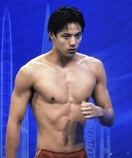 在山东平度进行的全国短池游泳夏季锦标赛男子100米仰泳决赛，徐嘉余未参赛，刚满1