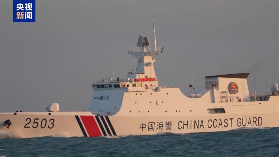 高市早苗的“胜利巡航”变成了“海上碰瓷”！想在钓鱼岛搞事情？先问问海警2503舰