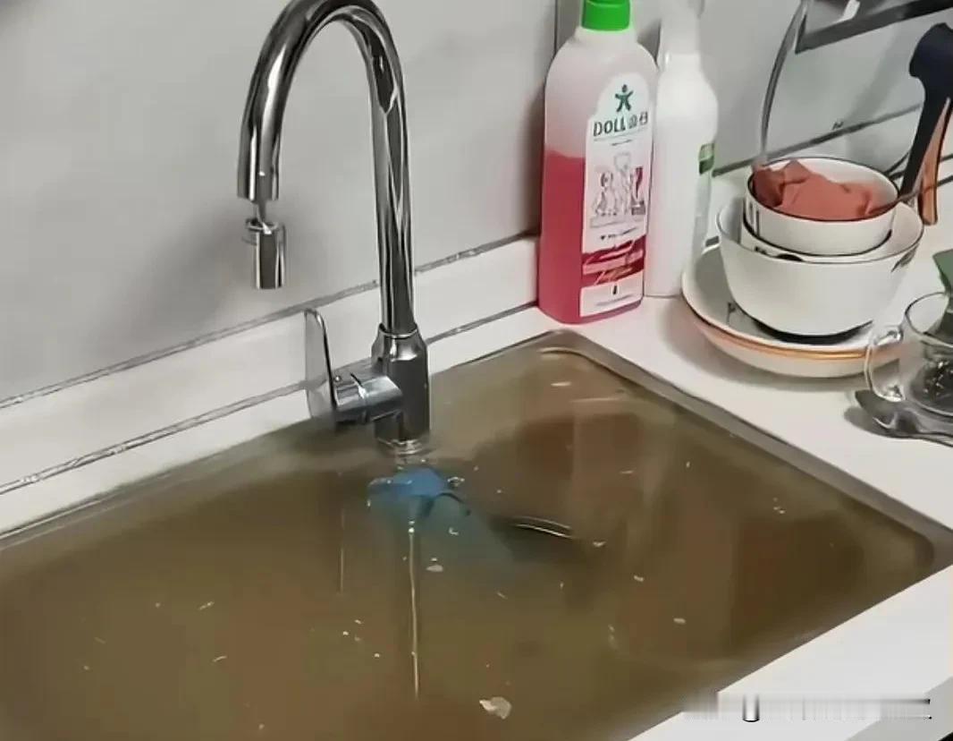 为什么不能买二楼？包工头老板娘给出了答案！她说哈哈哈，我老公做水电的，说宁可