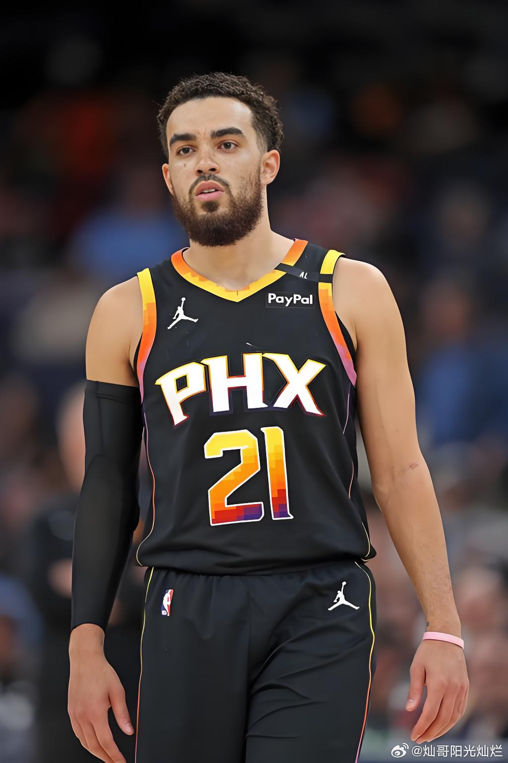 火箭队阵容决策深度分析报告文件名：火箭队控卫调整战略评估标题：从放弃琼斯到转正戴