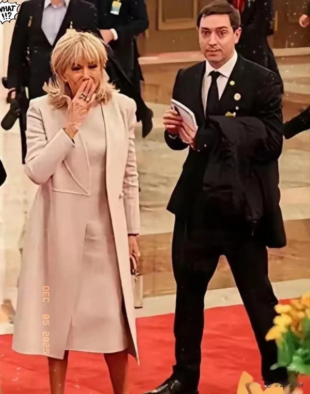 果然，人跟人真的不一样啊​好佩服马克龙的夫人，她都70多岁了，居然在北京光