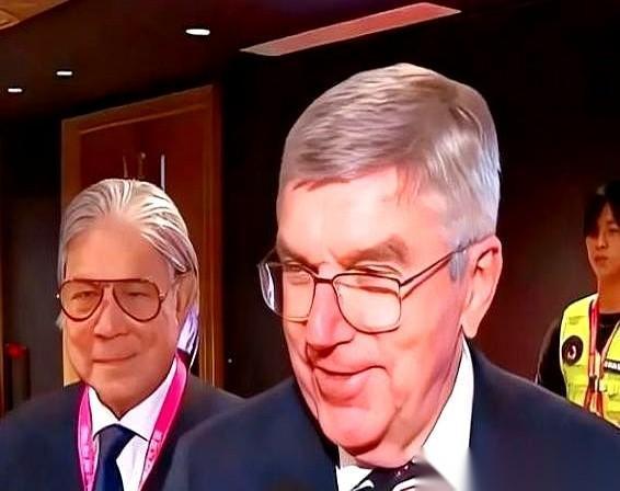 奥运会这摊子事，已经不只是亏钱那么简单了，是明目张胆地把你按在地上摩擦。9月18