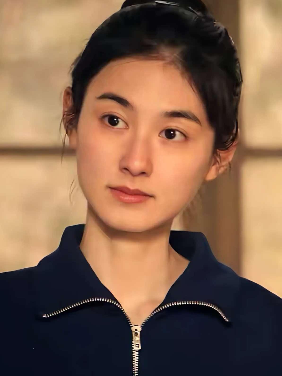 我问学心理学的朋友，韩沛颖为什么在直播时那样说刘浩存，随后又跟刘浩存道歉？朋友
