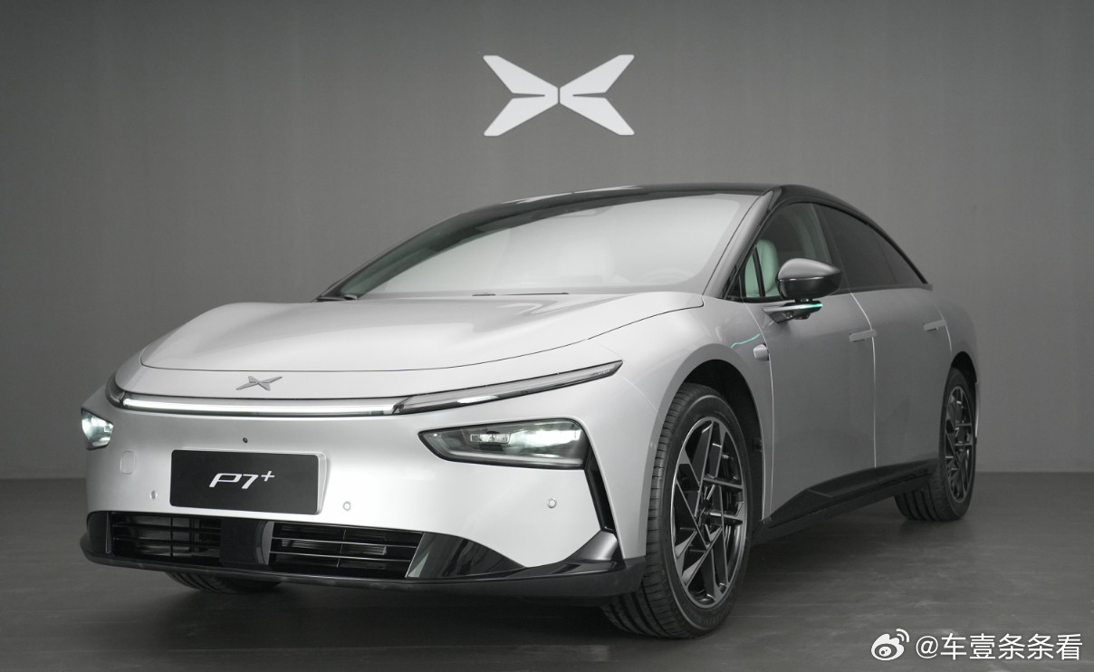 何小鹏自嘲：为造车，“造车三兄弟”熬白了头5月14日消息，小鹏汽车董事长、CEO