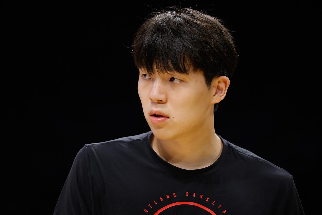 如果杨瀚森接下来的比赛能场均8+8，那么以下问题就可以迎刃而解了!1、女朋友