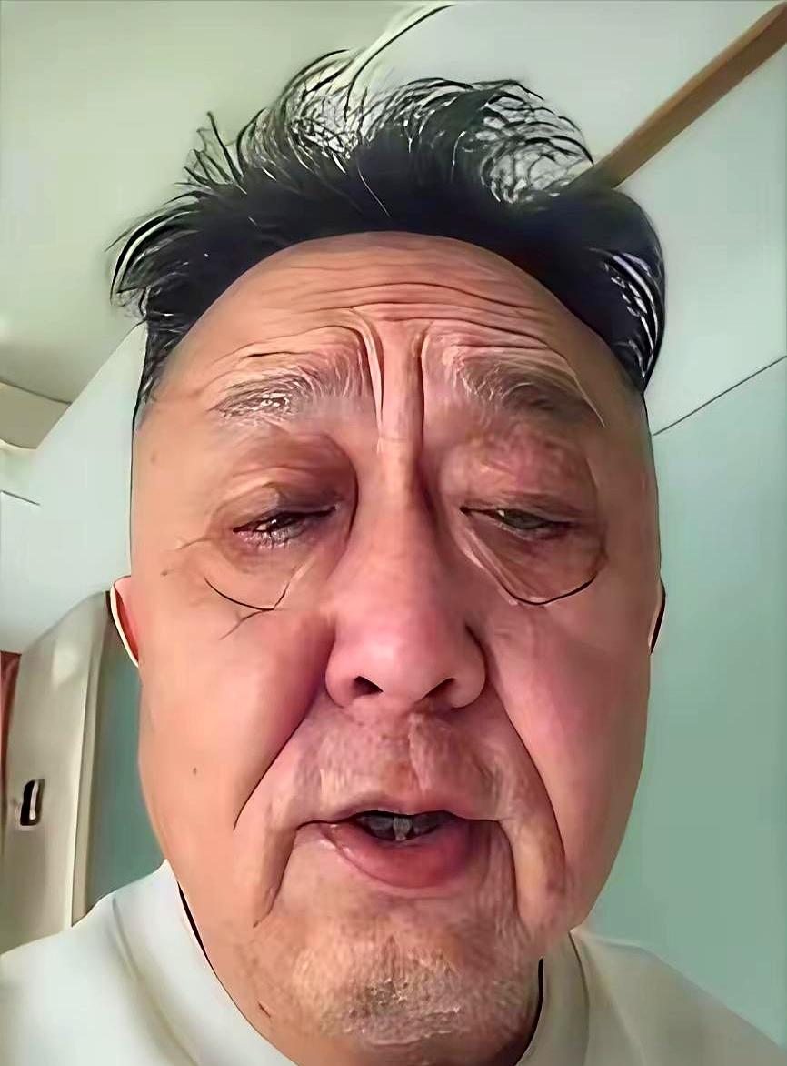 酒桌痛快一杯，脸先老十岁喝酒后脸烫，其实是皮肤在报警。酒精抽干水