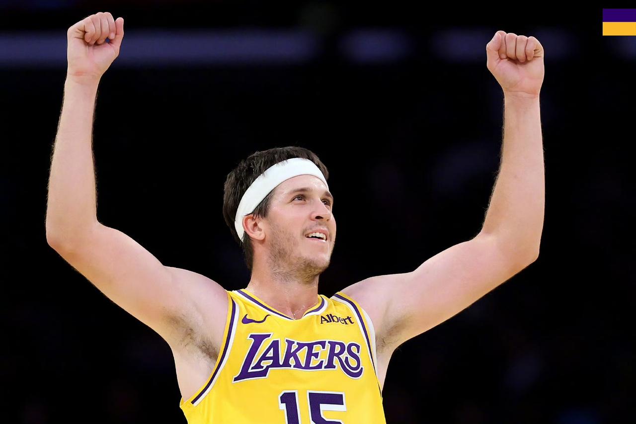 东契奇缺阵、里夫斯独挑大梁，斯凯勒迎来湖人首秀。NBA季前赛湖人迎战金州勇士