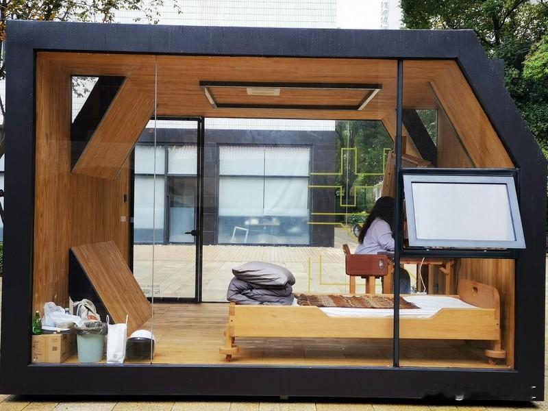 心静的最高境界，我觉得是慎独与独处，还有全心全意做一件事。慎独是无人时的坚守。