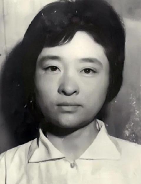 1975年，她用4.5万公款包养了7个情夫，然而，整整十年，竟然没有一个人发现，