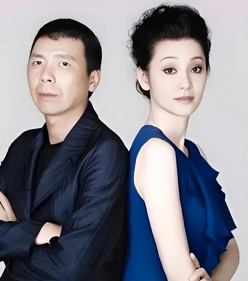 离婚仅150天，冯小刚清空与徐帆过往“离婚仅150天，冯小刚清空与徐帆过往”