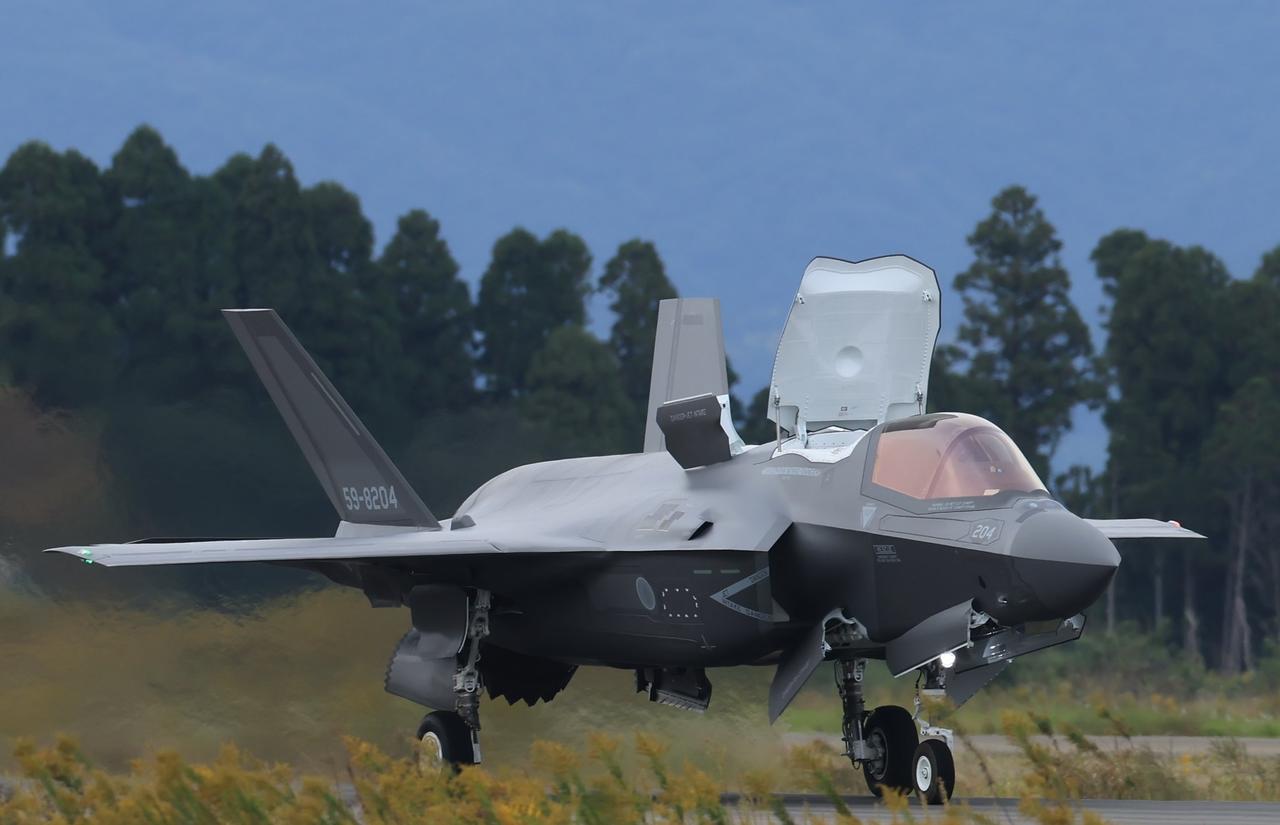 新田原基地,空自F-35B露天整备