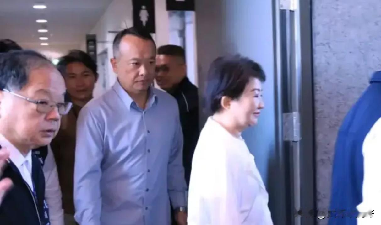 郑丽文若真要到大陆怎么看？卢秀燕跟侯友宜的态度既有不同也有相同郑丽文要到对岸