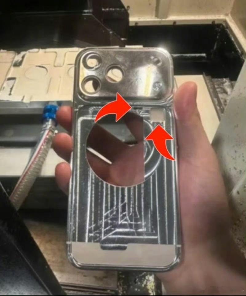 不容易，iPhone17ProMax电池终于来到5K了[捂脸哭]，还加了VC