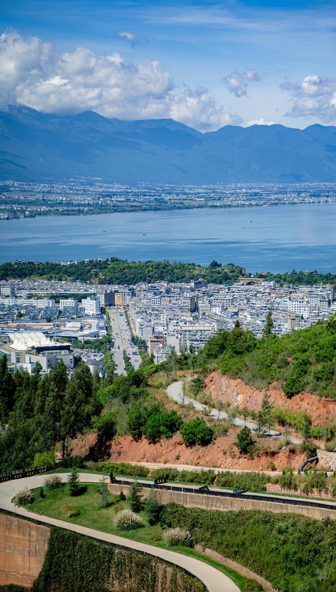 跟你们聊一个细思极恐的事，你们有没有想过，万一哪天真的打起来了，存在银行里面的