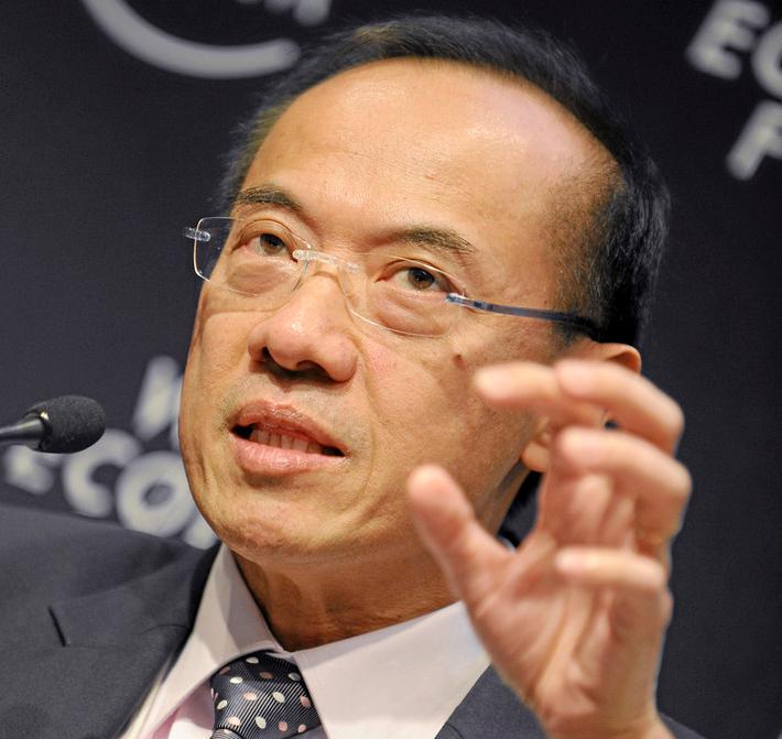 新加坡联合早报发文写道：“今天的中国，比当年谨慎了许多。个中原因，也许包括中国国