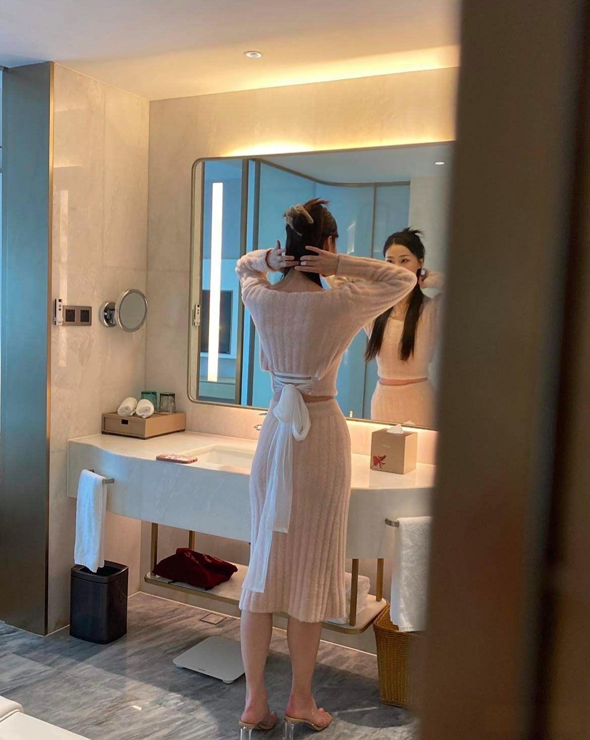 一个月一见面你愿意吗？