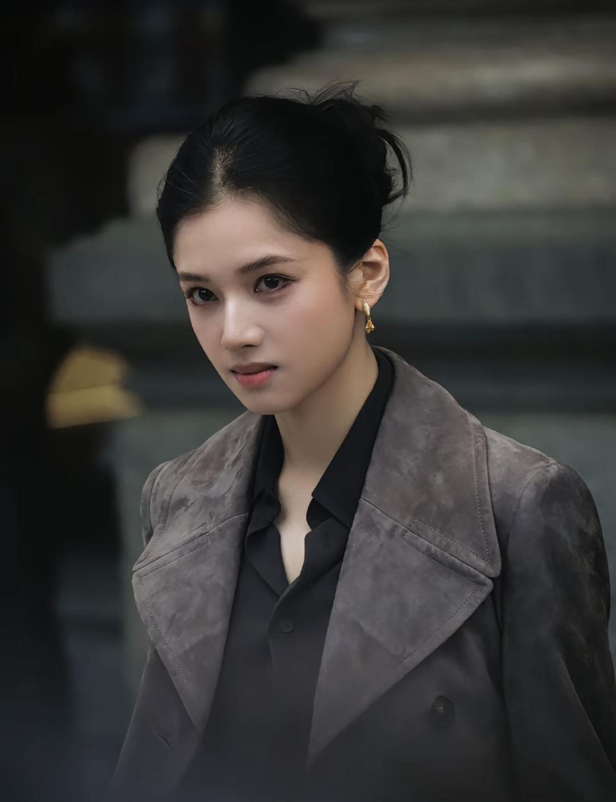 张婧仪太适合漏额头了，美极了[比心]好优越的头骨啊真好看[玫瑰]张婧仪美的太权威