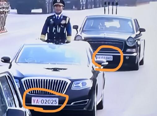 为什么第3辆检阅车，车牌号是1945，而车内空空荡荡...九三阅兵上那辆空荡