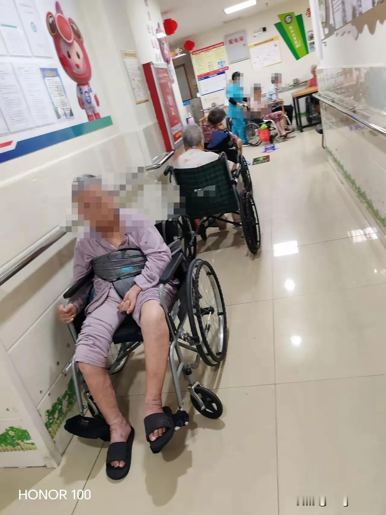 有时候感觉，医疗太先进了，也不是啥好事。以前，人不到70大部分就都去世