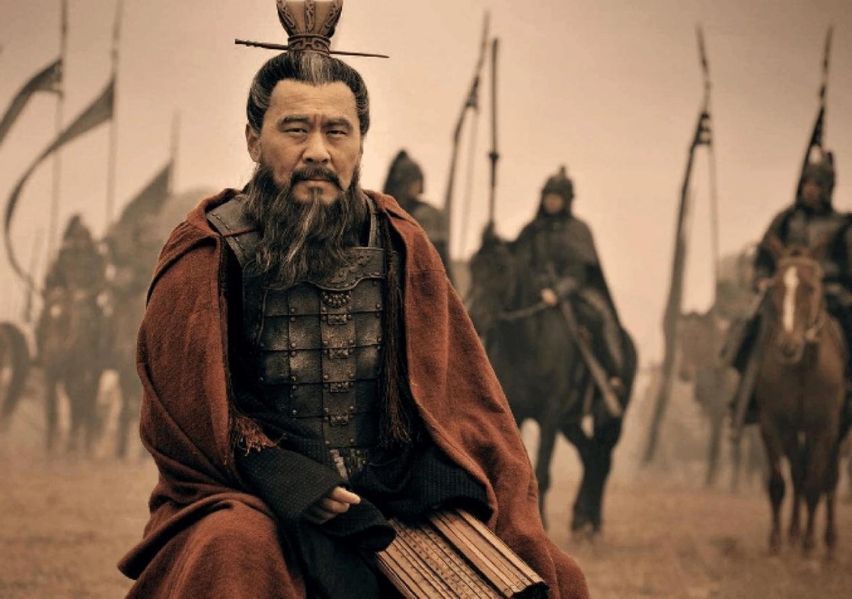 曹操为何在汉中之战后处于劣势？先看战前局势。曹操拿下汉中时，刘晔、司马懿就劝他