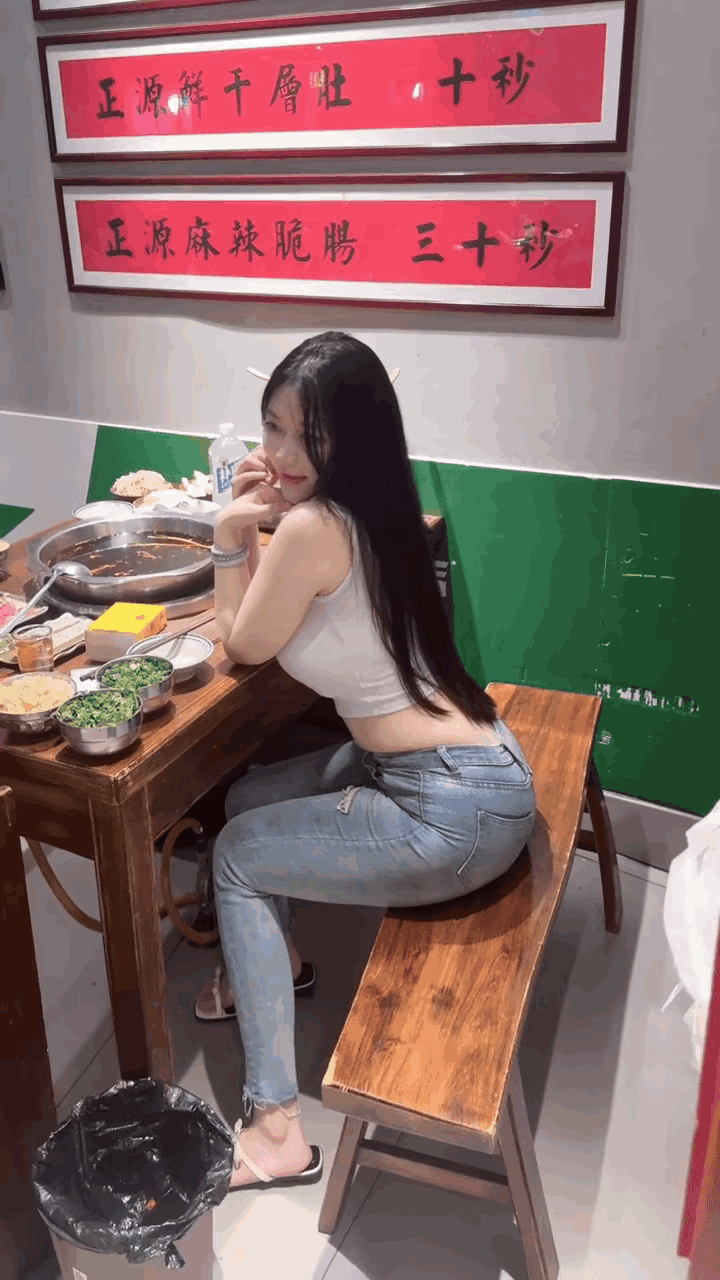这样的身材穿牛仔裤真的很好看！