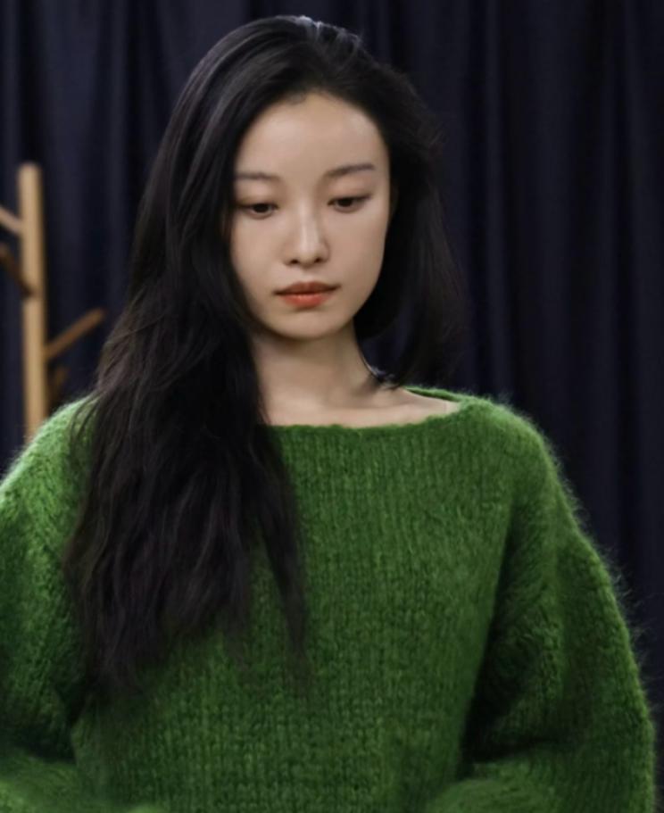 张艺谋对20岁倪妮说：“跟我住三年，别谈恋爱”，三年封闭打磨，她换来了什么？ 