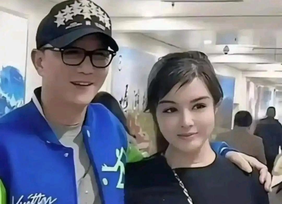 震惊，55岁的于文红和小自己30岁的男友官宣生子了!