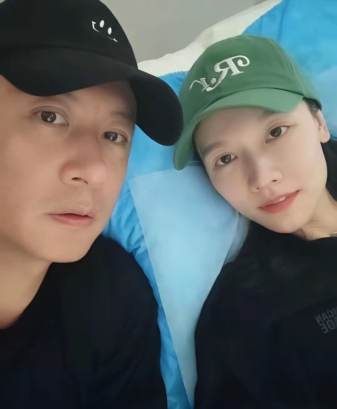 任重陪妻子孙骁骁一起产检，给二胎孩子做四维，孩子的四维照片很清楚，孙骁骁说鼻子像自己。​