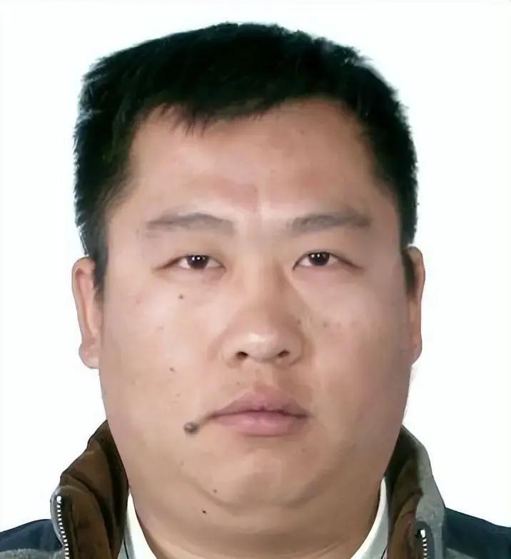 洛阳市涧西区法院最近甩出一批执行悬赏公告，专门针对那些欠钱不还、躲着法院的被执行