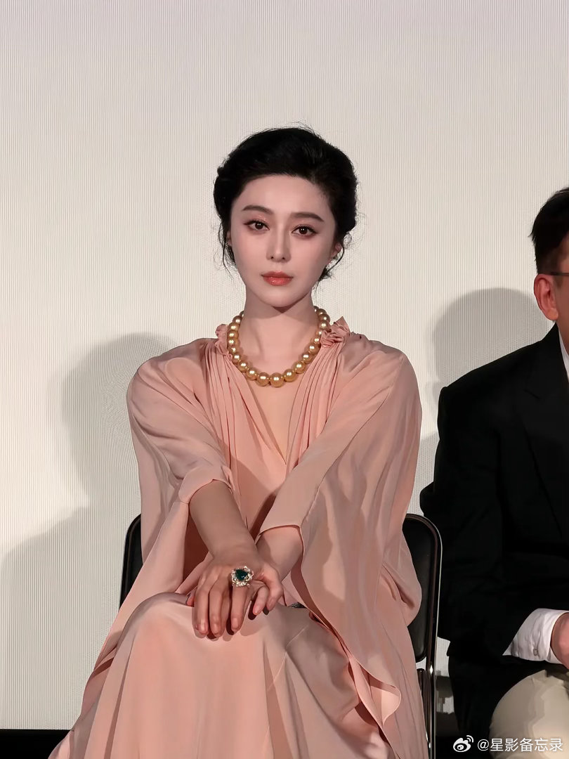 还是大一点的珍珠好看呀