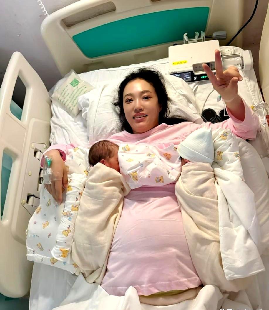 你敢信？产检单上写着“双胞胎”，你却跟婆婆说“一儿一女”——结果生出来是龙凤胎