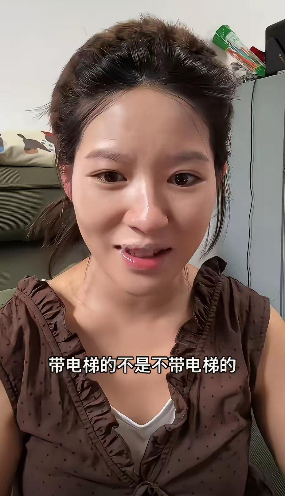 网红恶龙咆哮阿梓，怀孕后长相也变了鼻子变大，脸型也没有以前精致