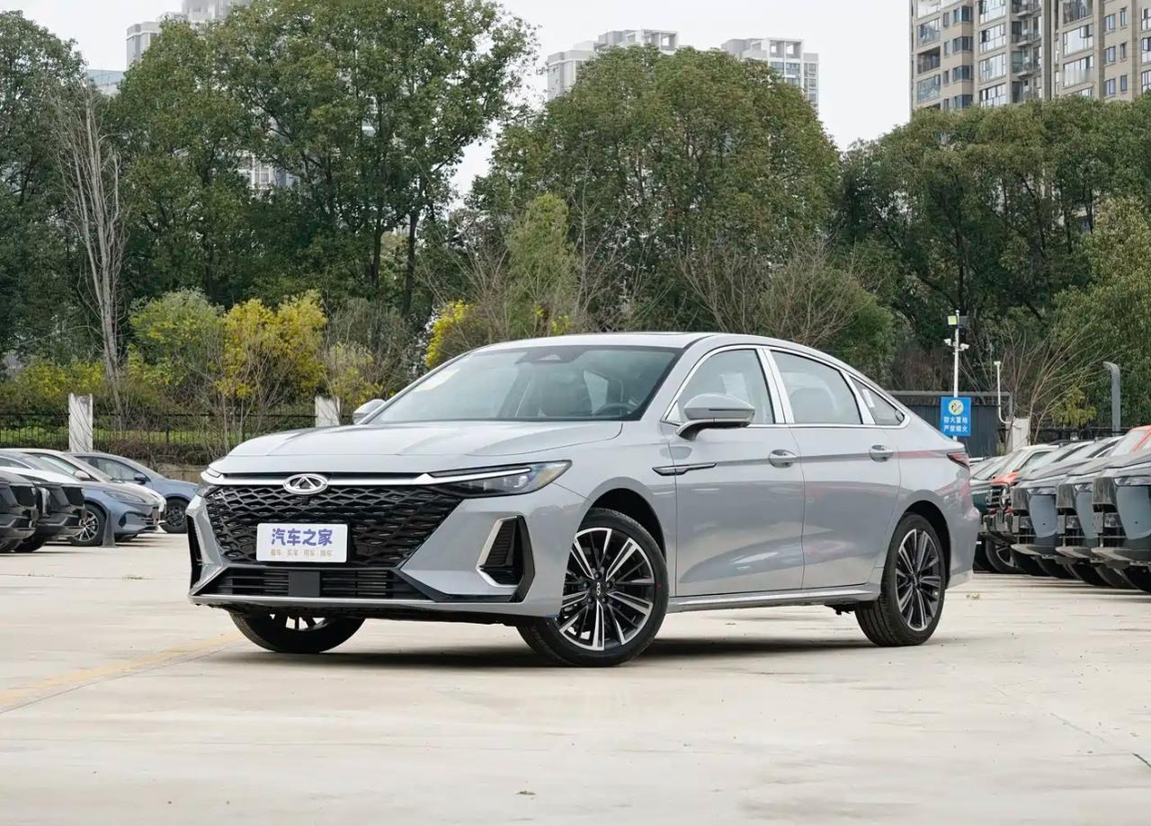 别被网上一堆数据绕晕，艾瑞泽8日常开，就看三件事：好不好用、省不省钱、出门撑不撑