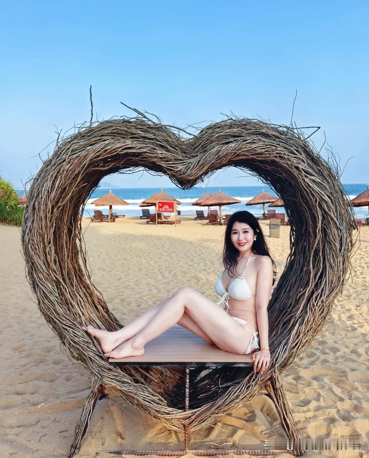 心巢白月光心心相印沙滩氛围感写真海边自拍写真沙滩写真自拍海边