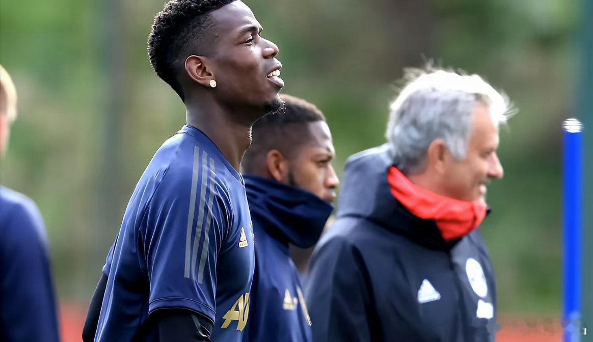 穆里尼奥对此并不满意。原来，我们都误解了？博格巴与穆里尼奥的矛盾，并非更衣室争斗