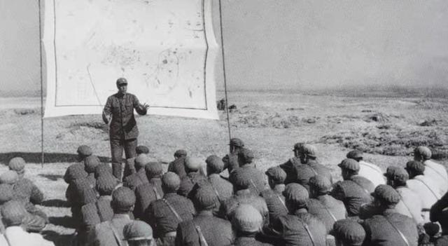 1975年，第1军军长张治银大校喊来副军长，问：“今年上报干部提升，怎么没把3师