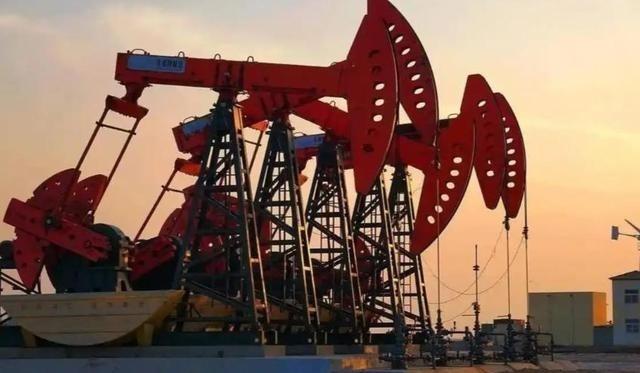 乌克兰确实是欧洲最能打的国家，整整三年啊，打了整整三年，死了几十万人，还没有出现