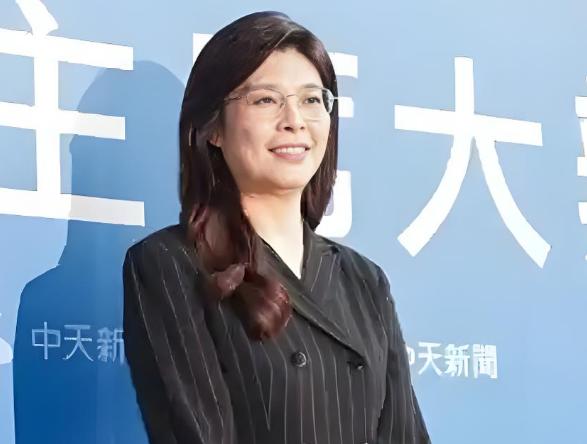 郑丽文，你搞错了！很多人以为，你喊出“统一”，就站对了队。错了！真相是，你把“中
