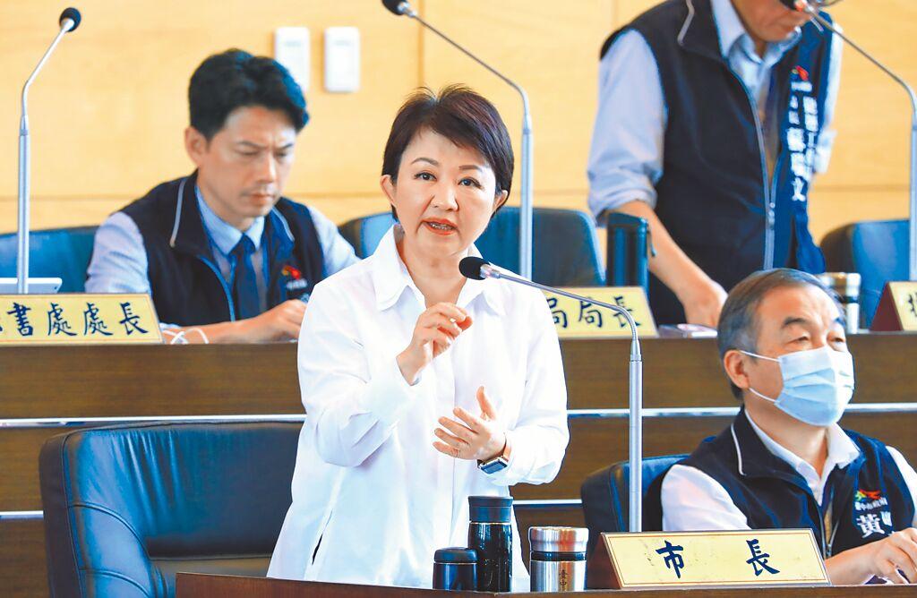 台行政院削减地方一般性补助款项，此举引发台北市政府等蓝营执政县市的强烈不满，这些