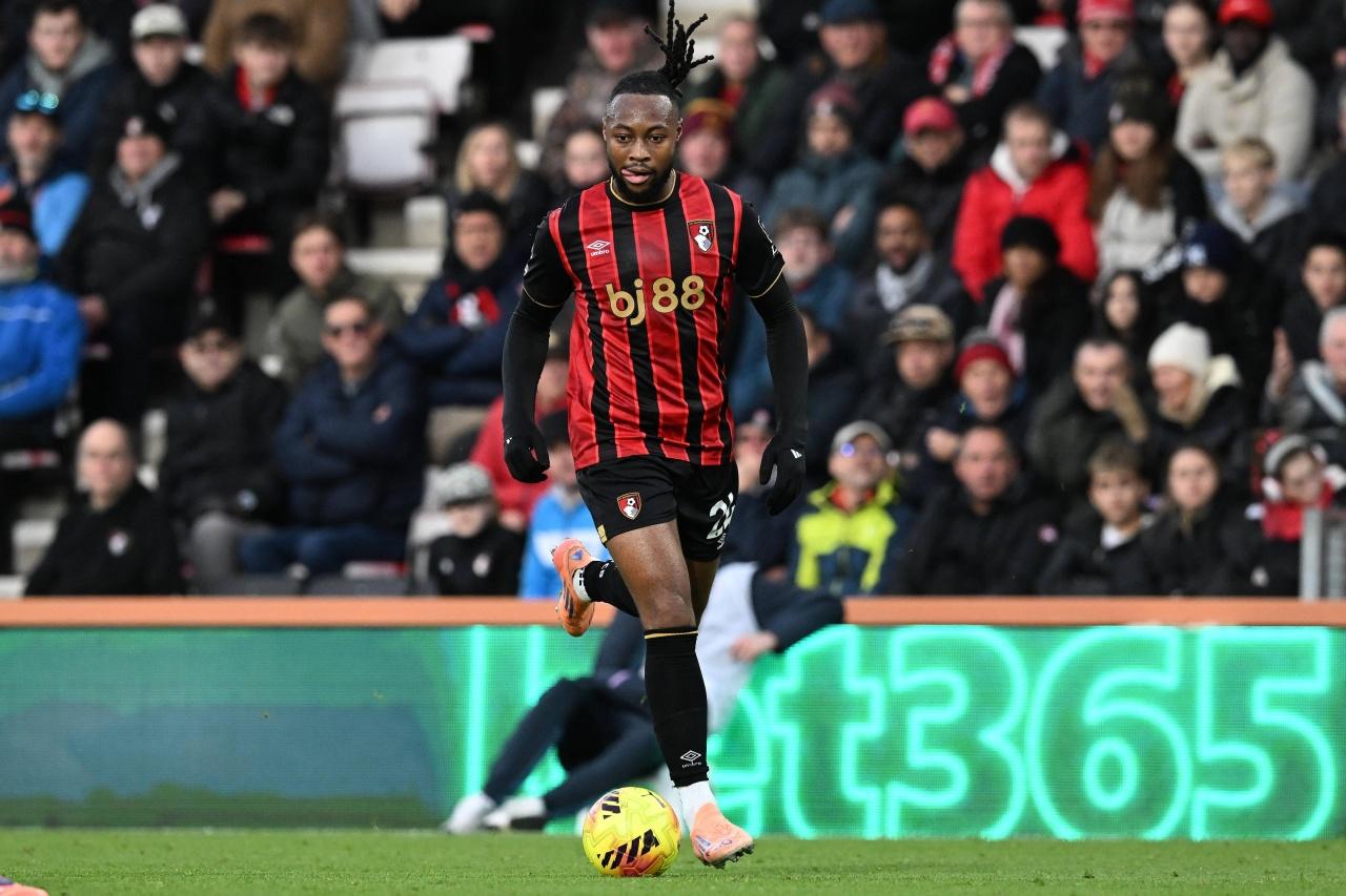 塞梅尼奥脚后跟破门被取消！裁判估计是判定哈兰德阻挡了防守队员的防守线路，如果哈兰