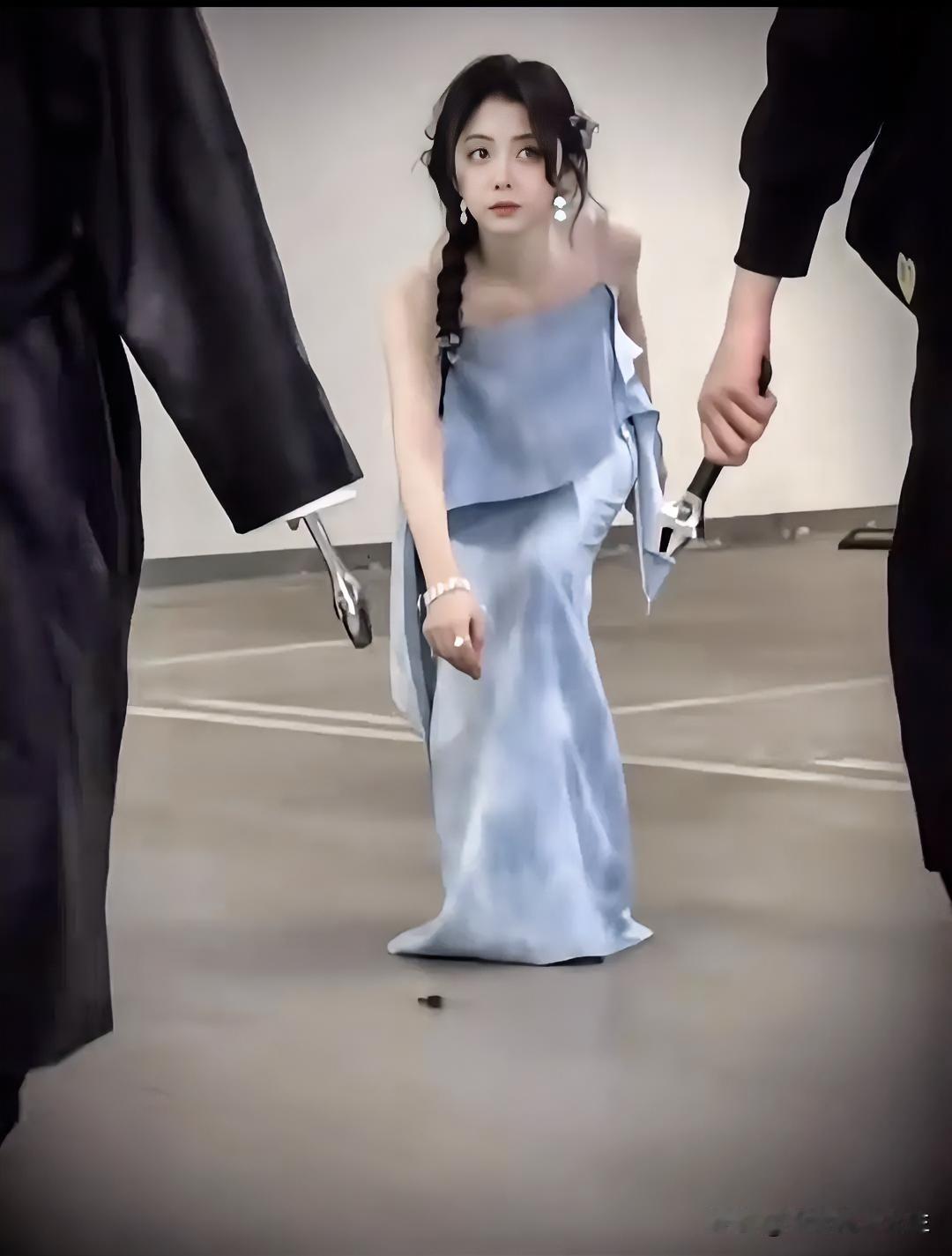 两个人的气质真棒谭松韵在后面笑的又飒又萌的谭松韵演技派谭松韵逍遥谭松韵演技