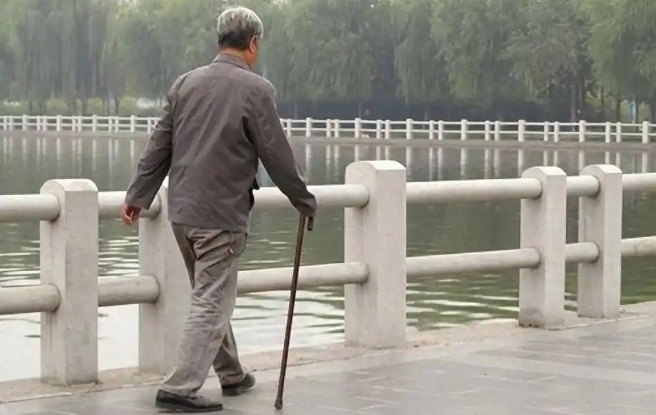 调查发现：经常走路锻炼的脑梗人，过不了几月，身体会迎来6好处不少脑梗患者在恢