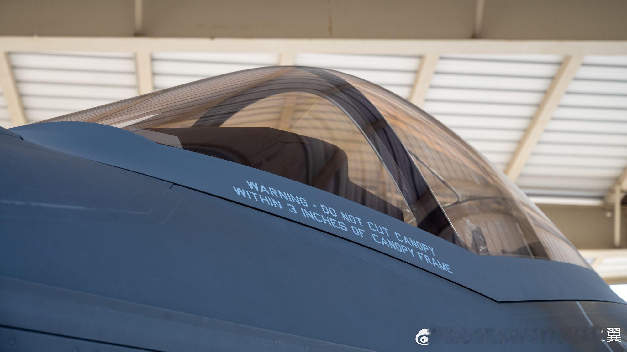 美国空军希尔空军基地的F-35A开始升级新座舱盖，增强了外表面镀膜的耐用性，不会