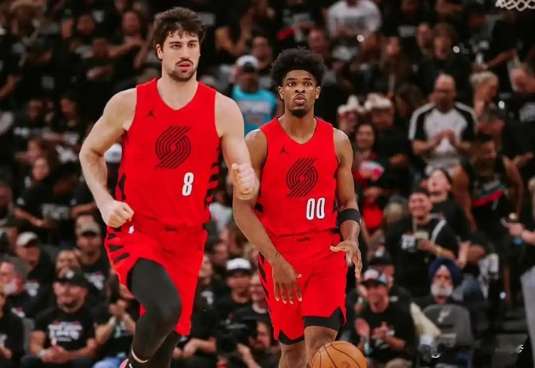 开拓者1:4止步首轮，主要责任归咎于此二人！1，球队主教练斯普利特，接替比卢普