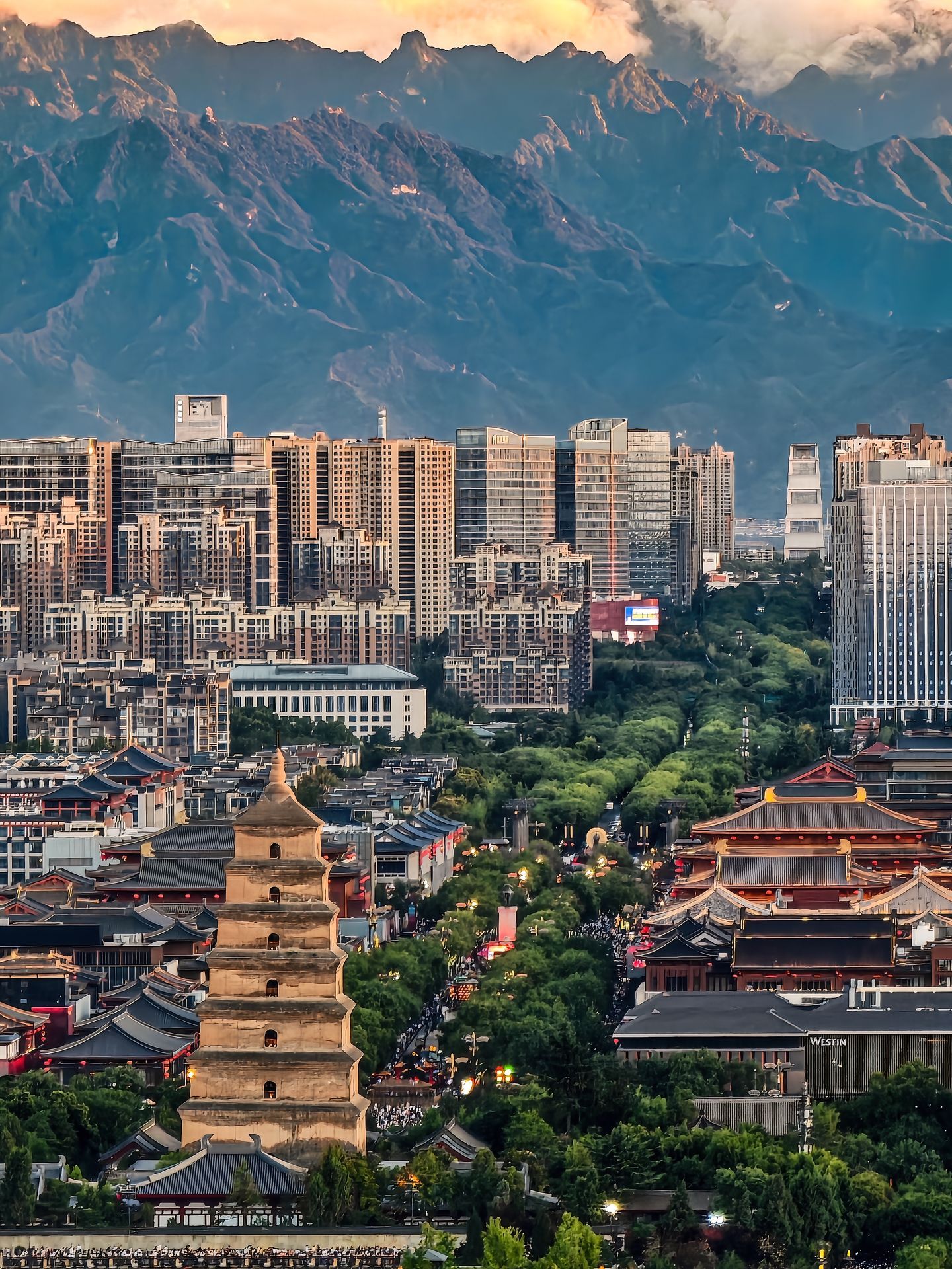 秦岭山壑之间，方见大雁塔之美[比心]​​​