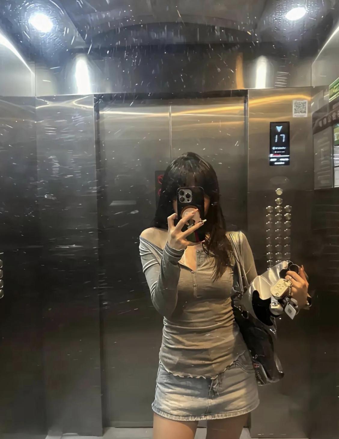 高中女同学非常漂亮，研究生毕业后进了某985高校当了辅导员短短几年时间，一路直