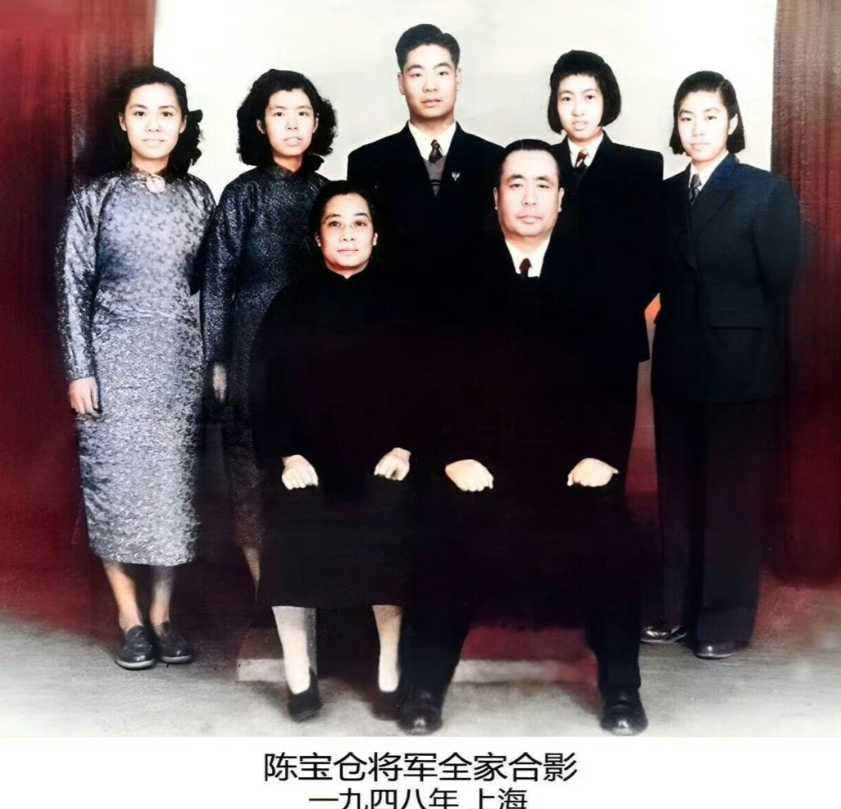 《沉默的荣耀》里和吴石一起处决的陈宝仓，在被捕前的3个月做了一件特别重要的事情，
